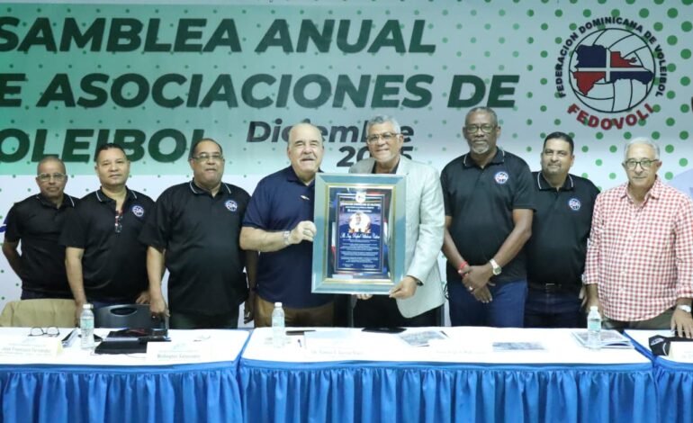 FEDOVOLI continúa fomento del deporte de la malla alta en RD
