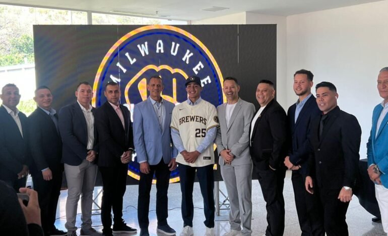 Firma como Pick 1 de Milwaukee por US1.6 MM el talentoso Diego Frontado, de academia dominicana HYL