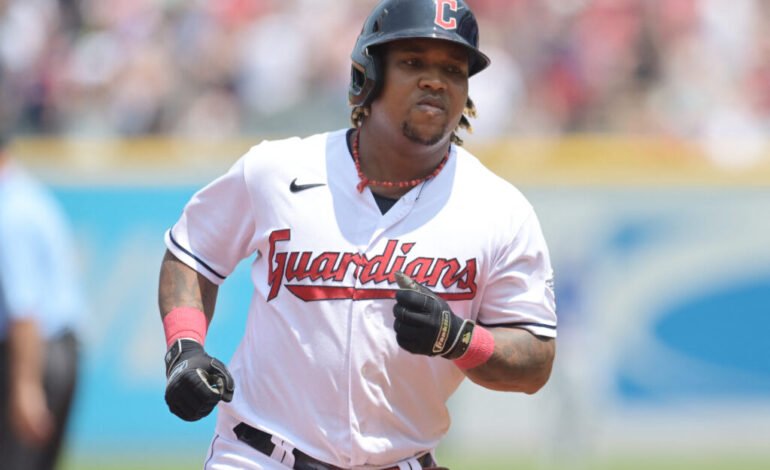 Guardians y Ramírez acuerdan extensión contrato por 7 años