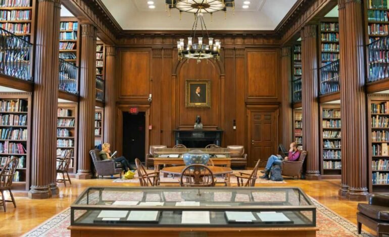 La Universidad de Yale lanza formación gratuita en diferentes areas y los puedes hacer hacer desde cualquier país