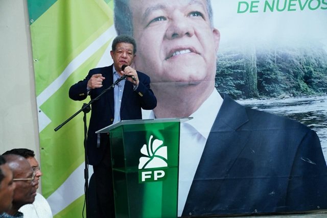 Leonel acusa PRM de comprar elecciones con fondos SeNaSa