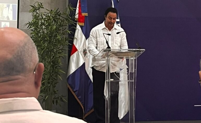 Libro analiza participación militar de Brasil en 1965