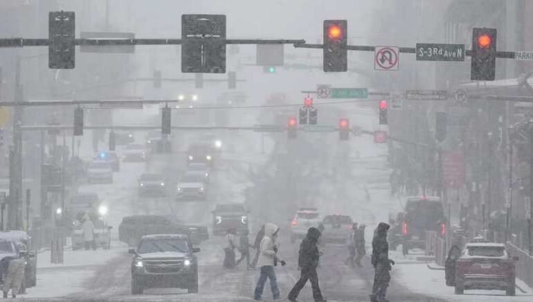 Megatormenta ártica paraliza a EU y pone en alerta a 37 estados