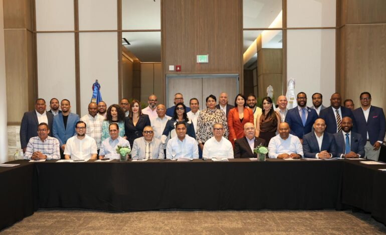 Ministerio Deportes presenta programa eventos deportivos