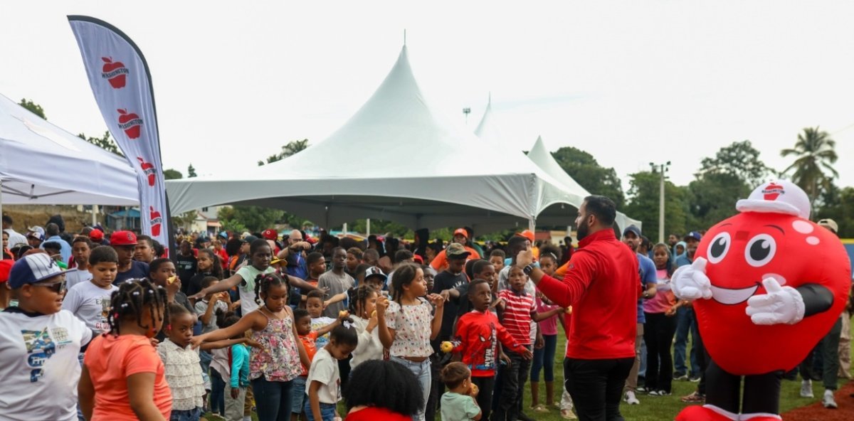 Pelotero Julio Rodríguez busca impulsar el consumo saludable