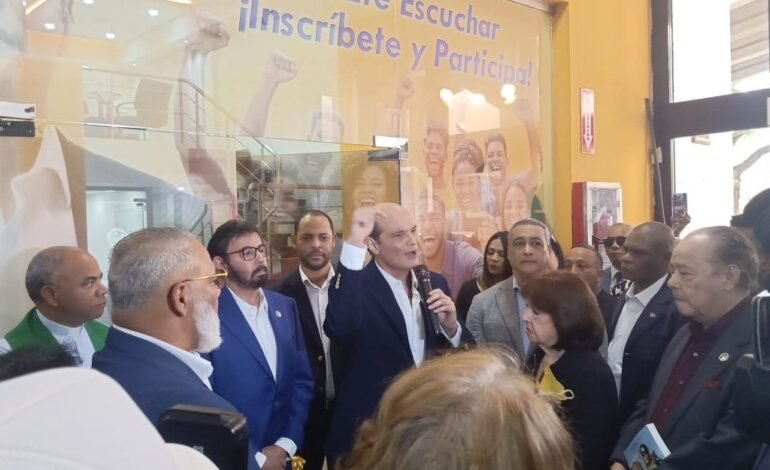 Ramfis inaugura nuevas oficinas del PED en el Distrito Nacional