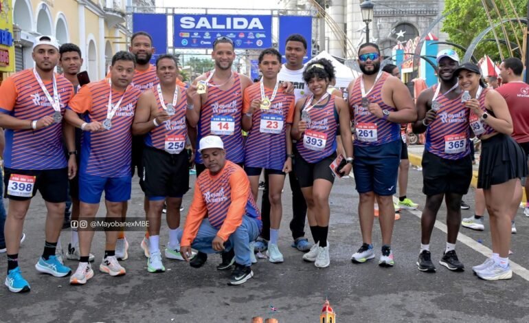 Royal Runners se consolida en Maratón La Vega–Moca–La Vega