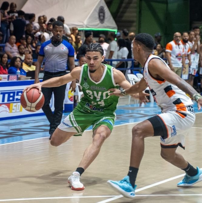 Savica comanda serie final del Torneo Basket Superior Higüey
