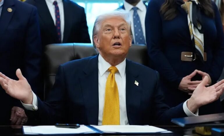 Trump insiste en Groenlandia tras la reunión con Dinamarca