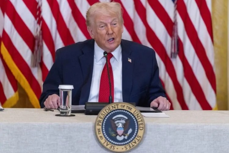 Trump: Llegó la hora de eliminar la amenaza rusa en Groenlandia