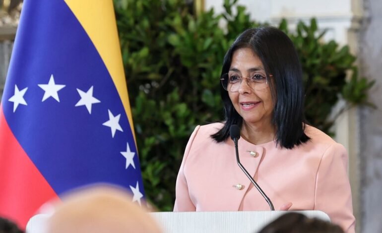 UE mantendrá contacto con la nueva Presidenta de Venezuela