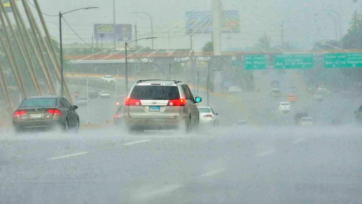 Vaguada causa lluvias en Santo Domingo y otras zonas de la RD
