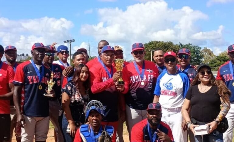 Yamasá se corona campeón del Torneo de Béisbol Viejas Glorias