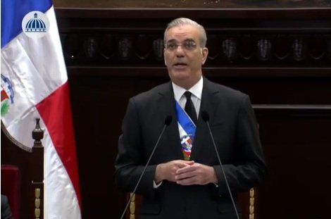 Abinader destaca desempeño económico de R. Dom. en 2025