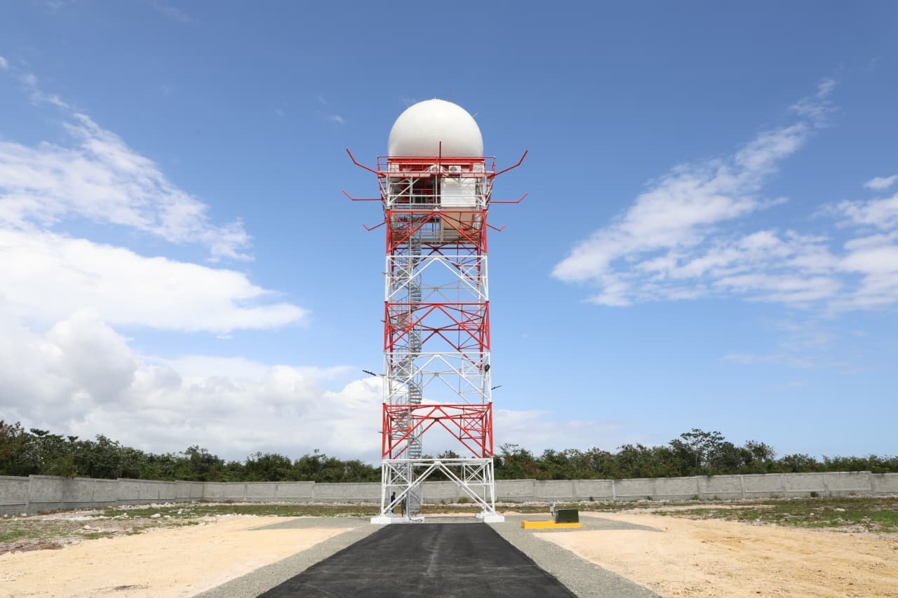 Abinader inaugura un radar para meteorología y aviación