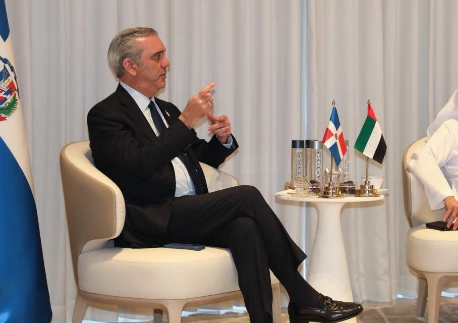 Abinader se reúne con jefes de estado de Estonia y Paraguay