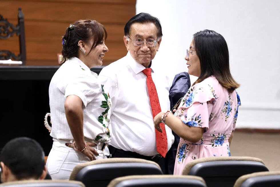 Acusado de corrupción y a favor del matrimonio infantil: así es José María Balcázar, nuevo presidente de Perú