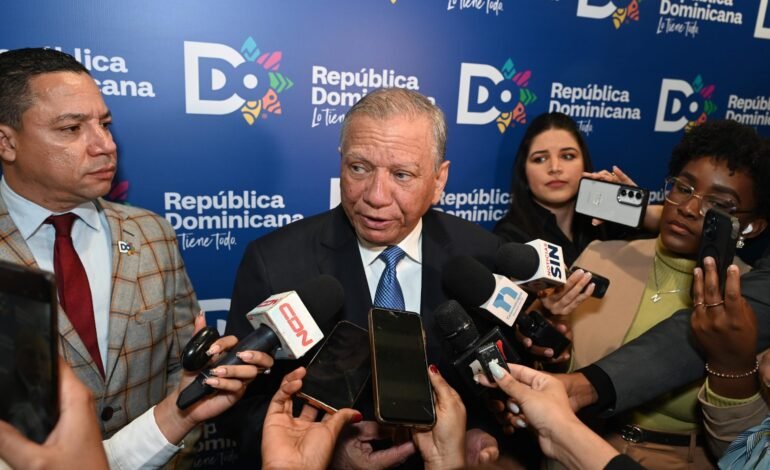Aguilera resalta liderazgo en el impulso al turismo dominicano