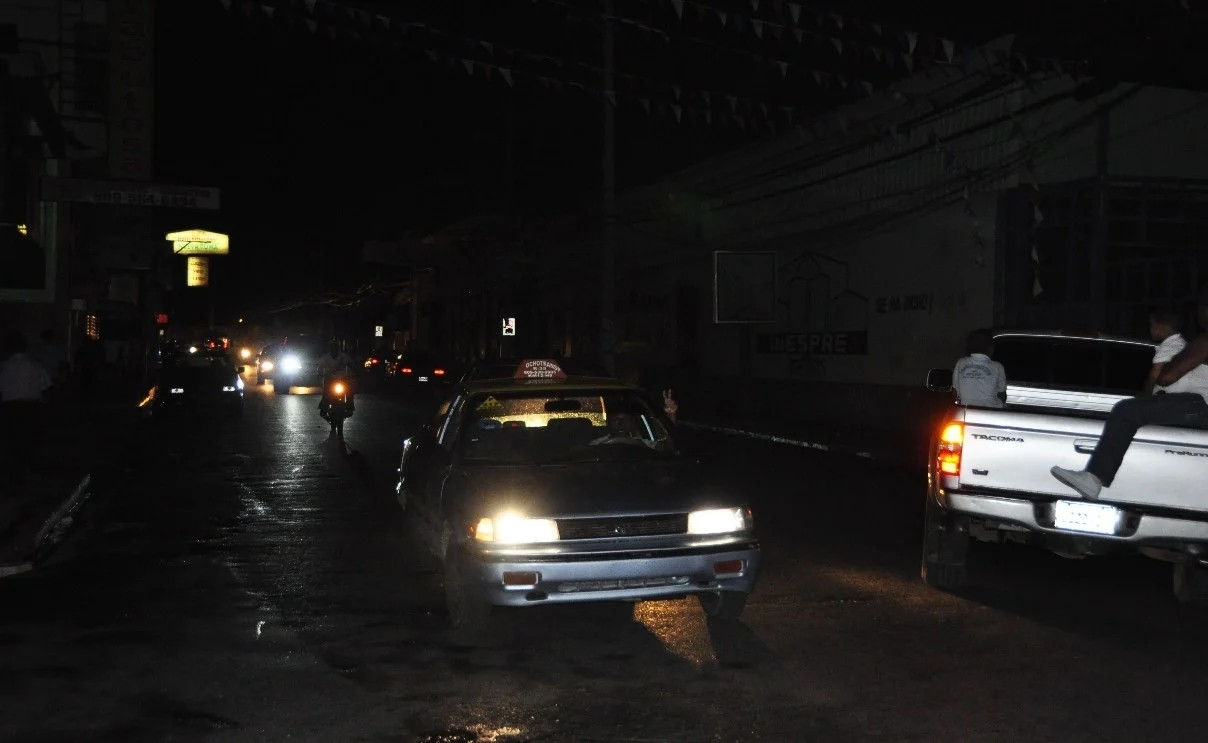 Apagón eléctrico afecta parte de la República Dominicana