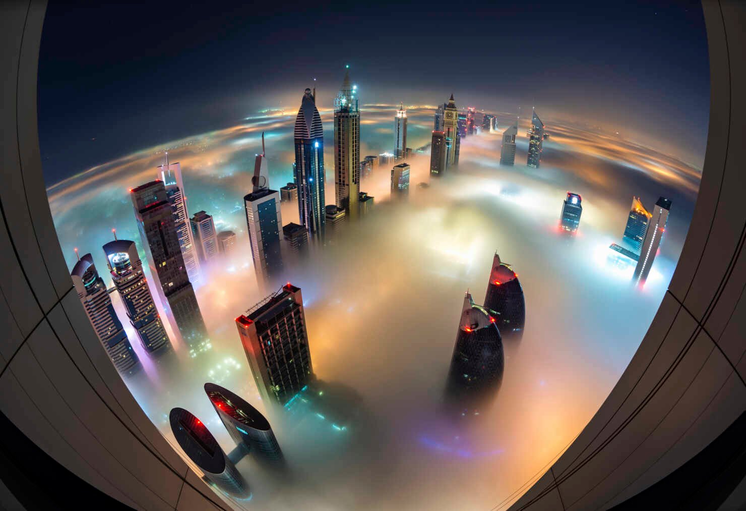 Así es como Dubái siembra nubes en el desierto para provocar lluvia