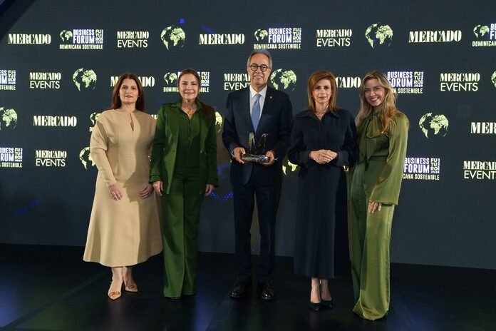 Banco Popular es reconocido por su trayectoria y compromiso con el desarrollo sostenible