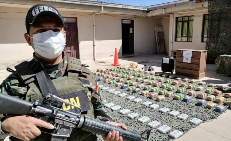 BOLIVIA: Autoridades incautan más de 1,1 toneladas de cocaína
