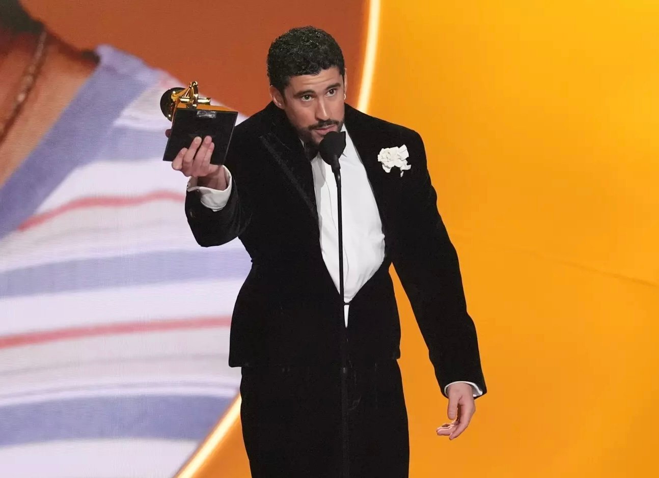 Casa Blanca arremete contra Bad Bunny por críticas a Trump