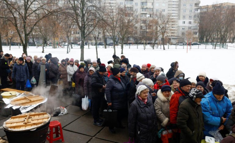 Cuatro años de guerra en Ucrania: la vida cotidiana como frío campo de batalla
