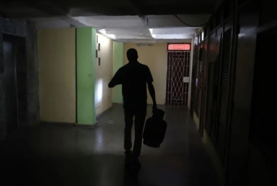 Cuba sufre este jueves apagones simultáneos en 61 % del país