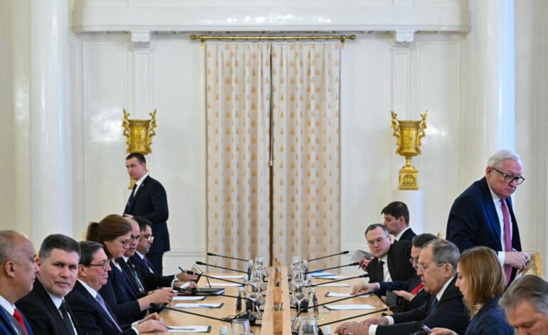 #CubaHoy: el canciller cubano visita Moscú y Lavrov pide a EE. UU. frenar el bloqueo contra la isla
