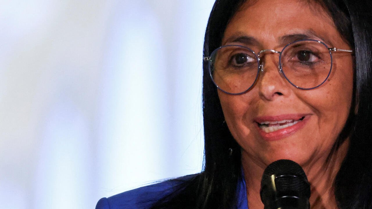 Delcy Rodríguez llama «socio y amigo» a Trump y le pide cesar el bloqueo contra Venezuela