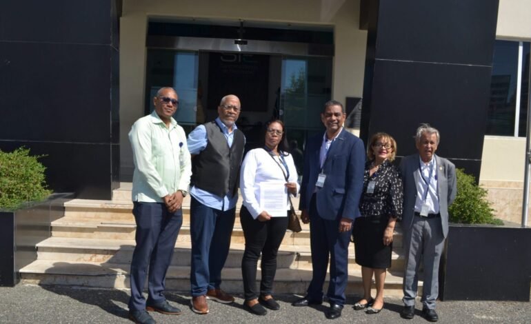 Demandan consulta de nuevo reglamento de paneles solares