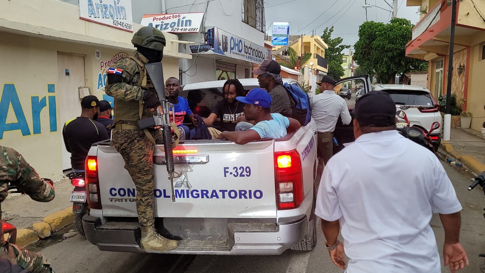 DGM detiene 1,031 haitianos indocumentados y deporta 59