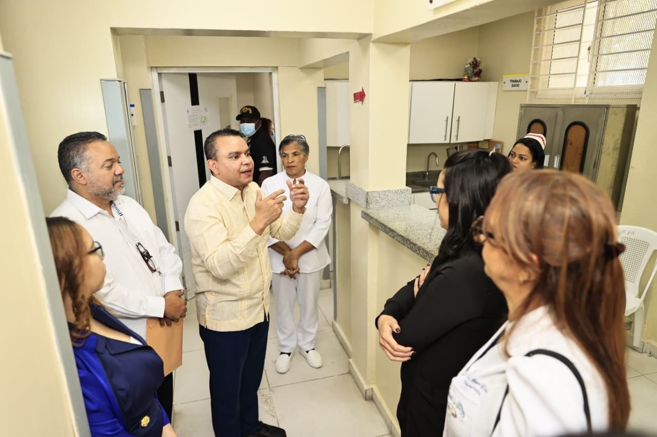 Dice el SNS garantiza en 100% suministros de sus programas