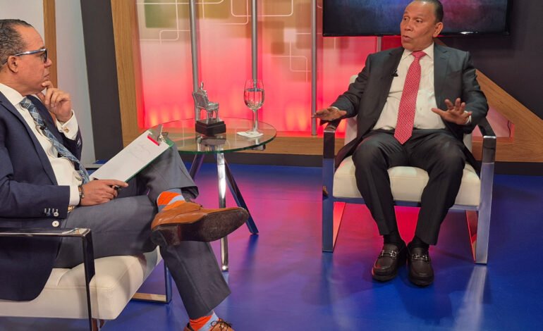 Dice la FP seguirá juramentando a dirigentes de otros partidos