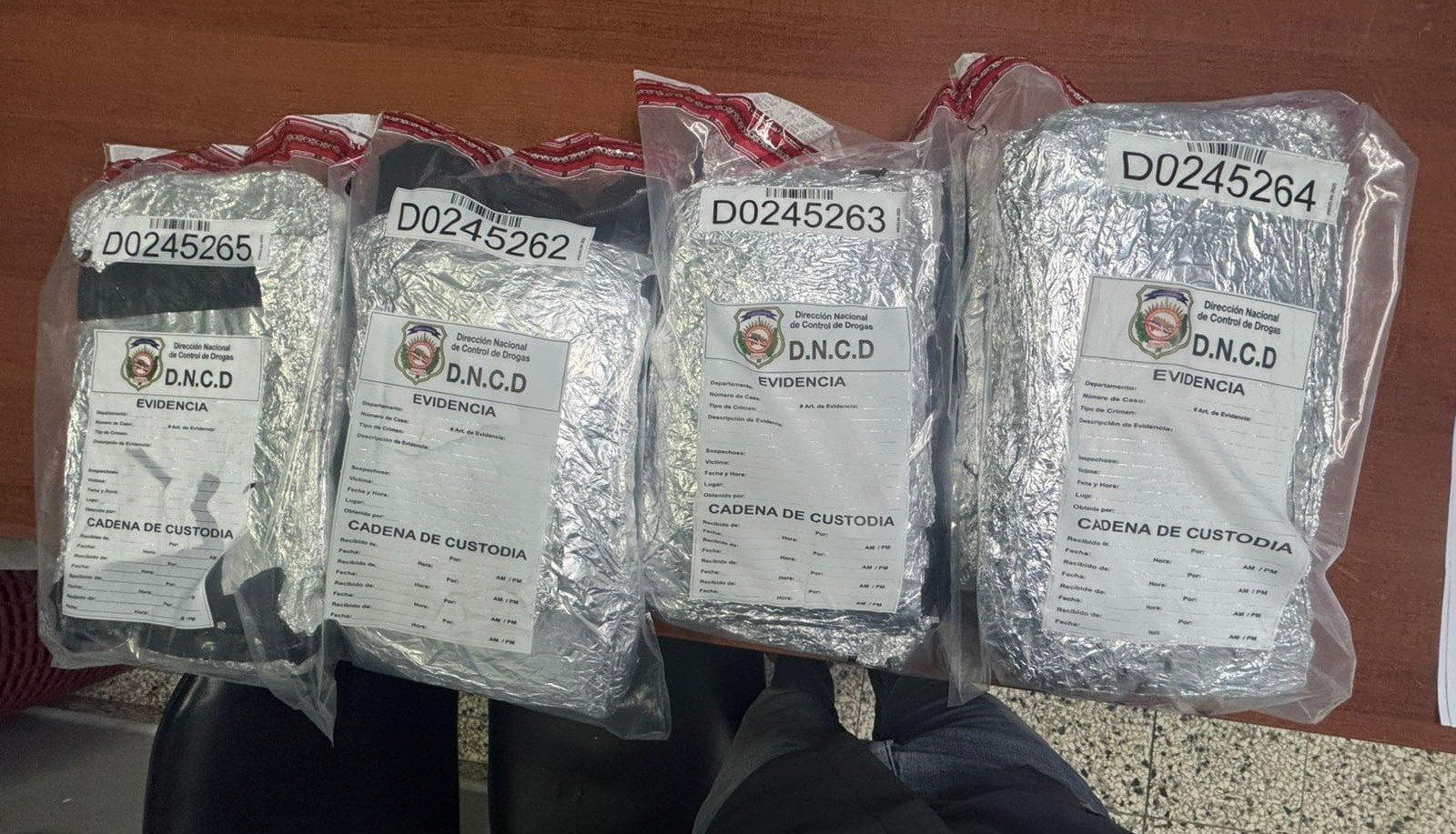 DNCD ocupa 136 paquetes de cocaína en lancha iba a P. Rico