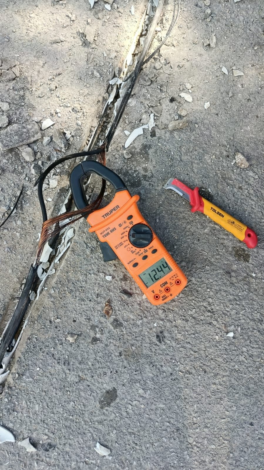 Edeeste detecta conexión ilegal soterrada en edificio de apartamentos en La Romana