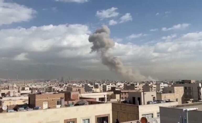 EE. UU. e Israel lanzan ofensiva militar contra Irán y atacan objetivos en Teherán