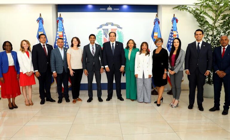 EE.UU. y RD firman acuerdo en salud por 60 millones dólares