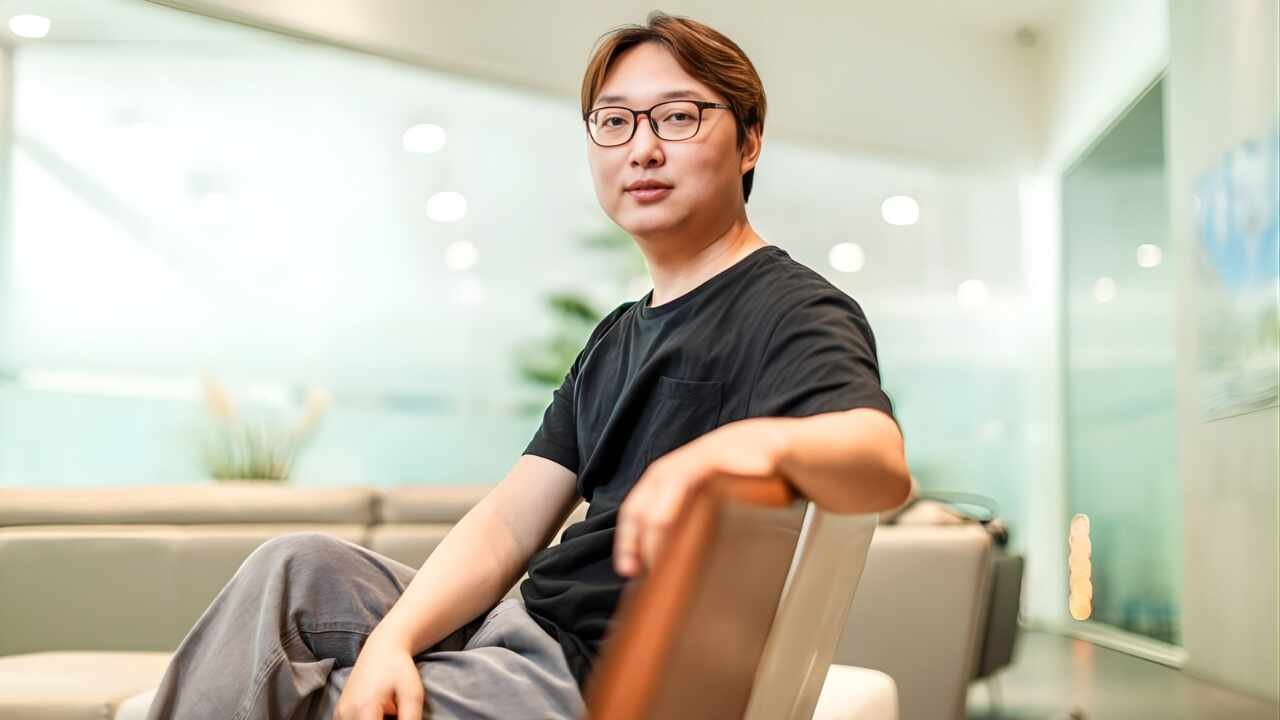 El hombre con uno de los IQ más altos del mundo dice que la Biblia es la base para desarrollar la inteligencia