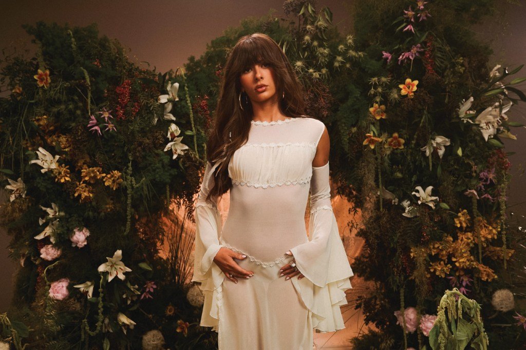 Ella Langley’s ‘Choosin’ Texas’ Hits No. 1 on Billboard Hot 100