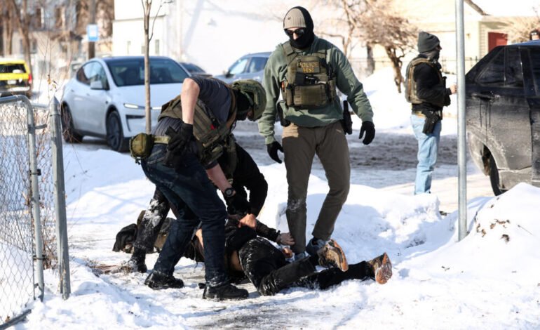 Entre la disputa con el Supremo y las tensiones globales: así llega Trump al discurso del estado de la Unión