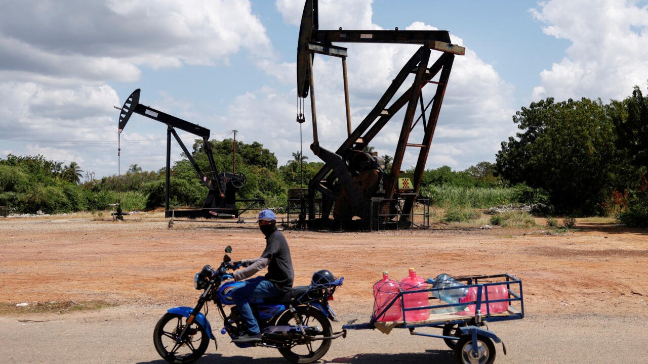 Estados Unidos planea vender petróleo venezolano a India