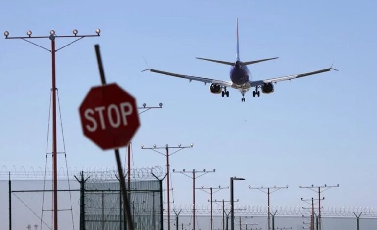 EU: Drones de cartel provocan cierre aéreo Texas, México