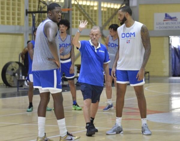 Fedombal presenta listado 24 jugadores al clasificatorio FIBA