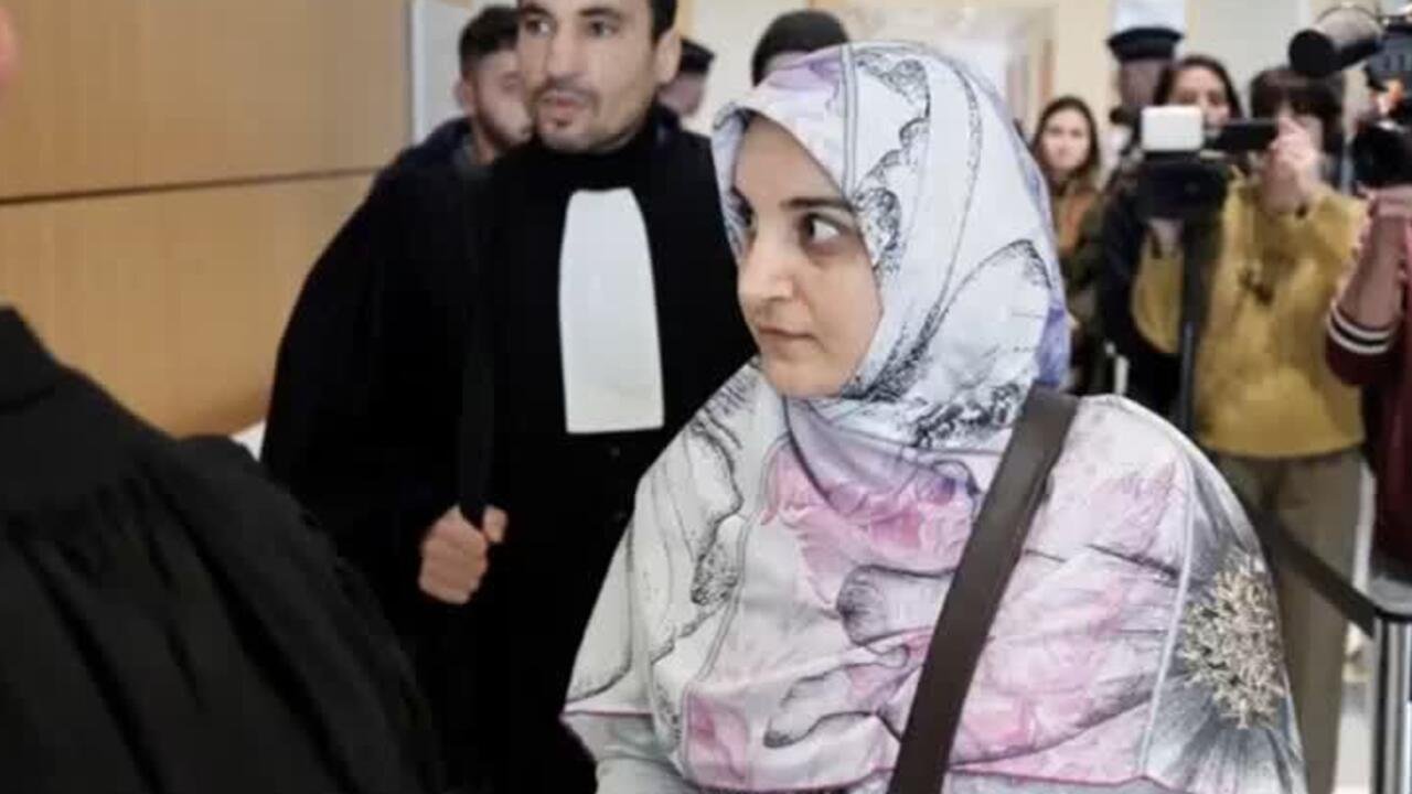 Francia condena a la estudiante iraní Mahdieh Esfandiari: posible canje con Teherán