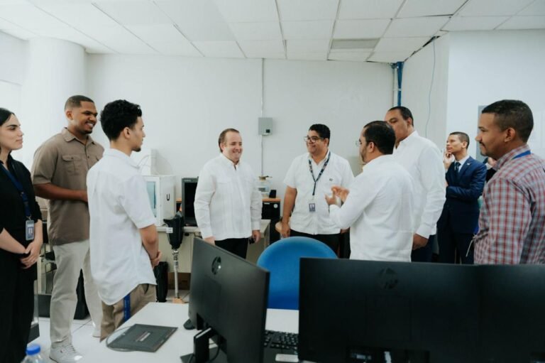 Gobierno impulsa primera generación de docentes en IA tras alianza estratégica con NVIDIA