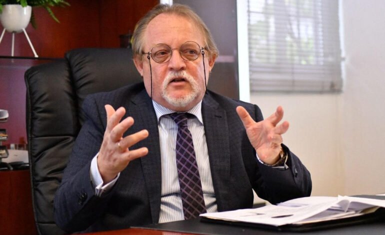 Henri Hebrard defiende acuerdo con la Barrick Pueblo Viejo