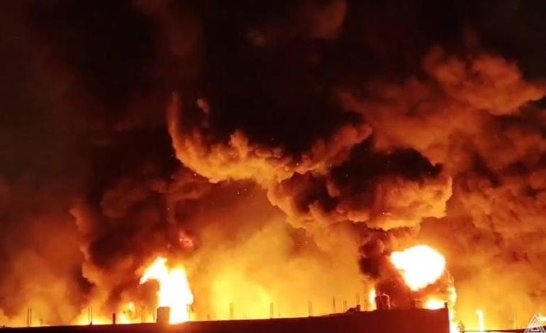 Incendio afecta una fábrica de plásticos en municipio de Haina