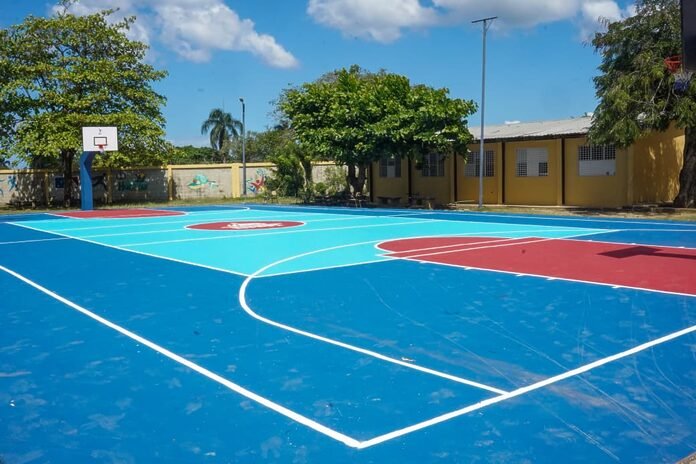 INEFI impulsa inclusión en Río San Juan con Programa de Deportes Adaptados y remozamiento de cuatro canchas